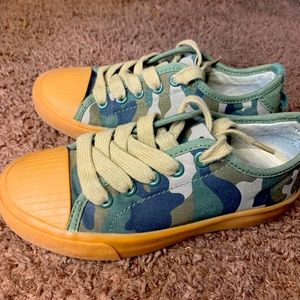 Zara Camo Sneakers